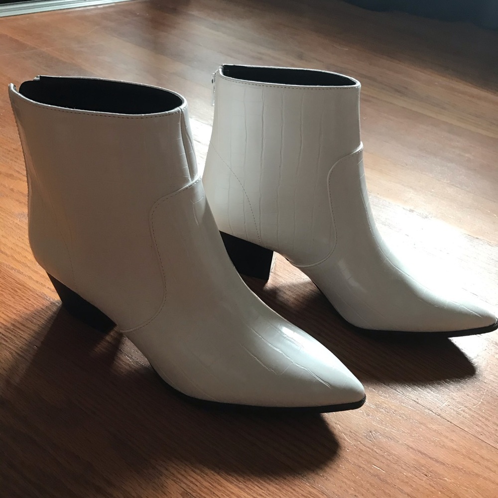 Vici Dolls white ankle booties